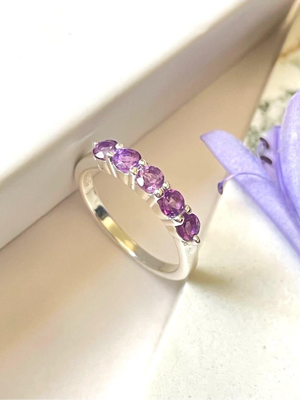 Natural amethyst AAA+ half eternity band in 925 Sterling Silver US:5
